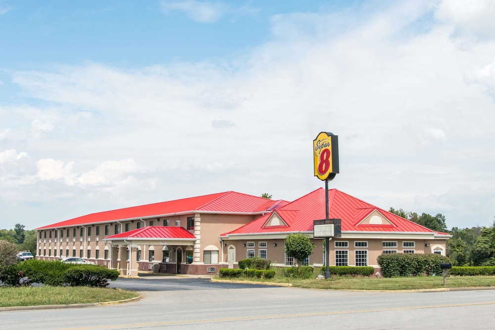 Super 8 by Wyndham Elizabethtown 3/61