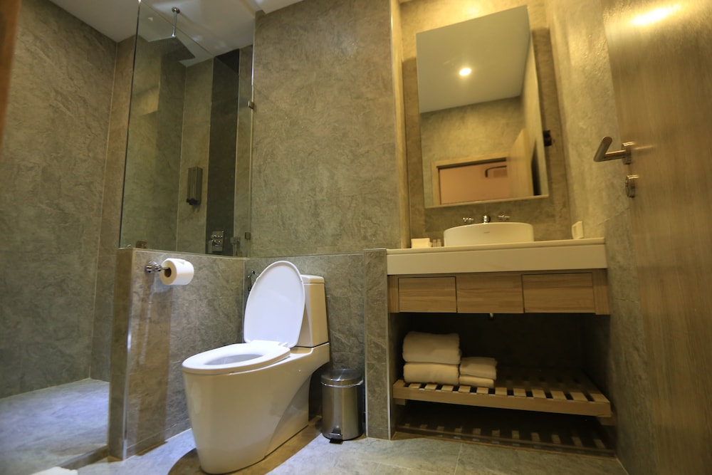 Serenity Hotel Spa & Onsen 68/69