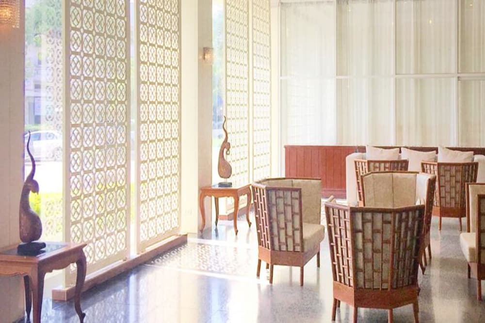 Ploy Palace Hotel 34/38