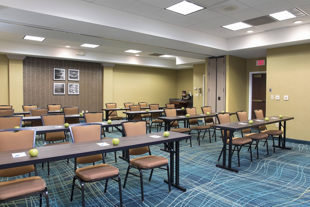 The Peoria Hotel, SureStay Collection by Best Western 49/59