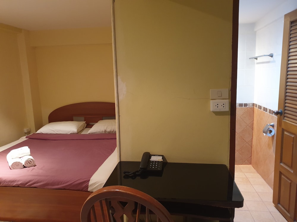 Chaiyapoon Inn 37/67