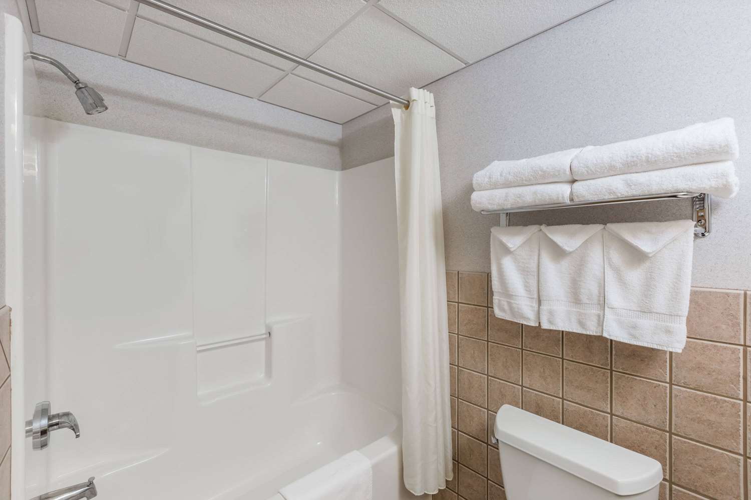 Travelodge Inn Suites Deadwood 70/73
