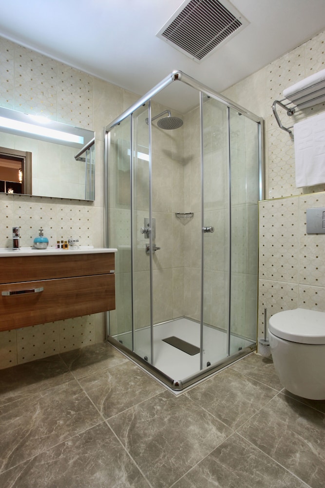 Grand, Suite, 1 Double and 3 Single Beds، Balturk House Hotel 7/7