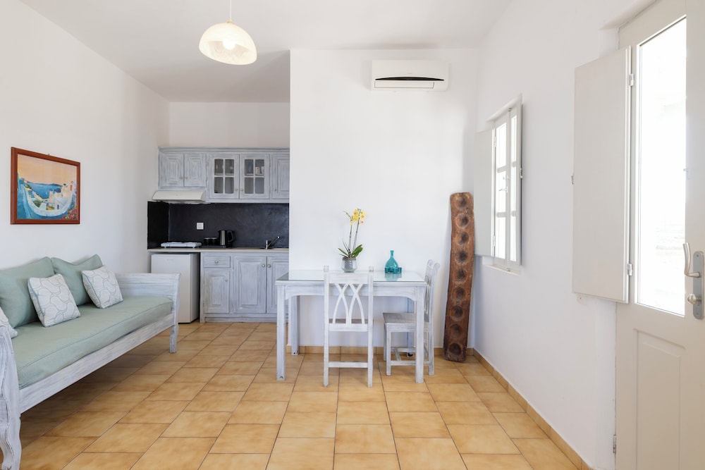 Vrachia Studios and Apartments 23/50