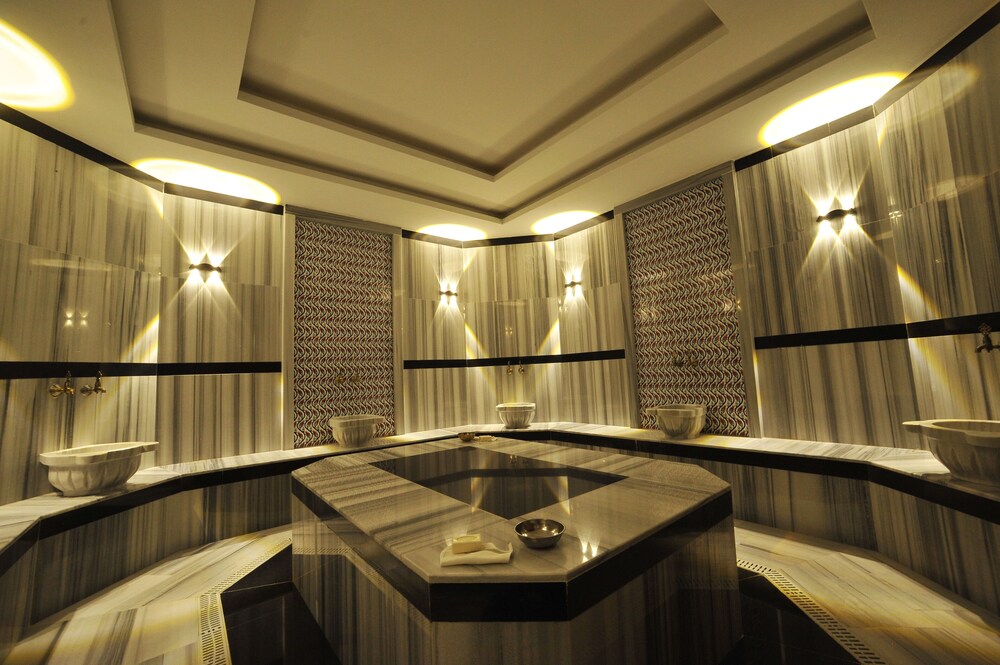 The Alpfine Hotel 25/50