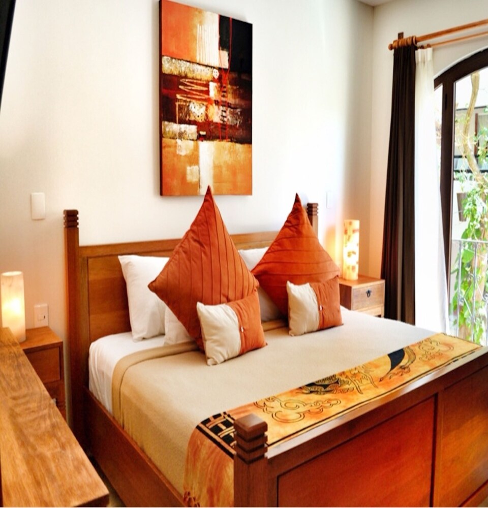 3 BEDROOMS, SUITE
