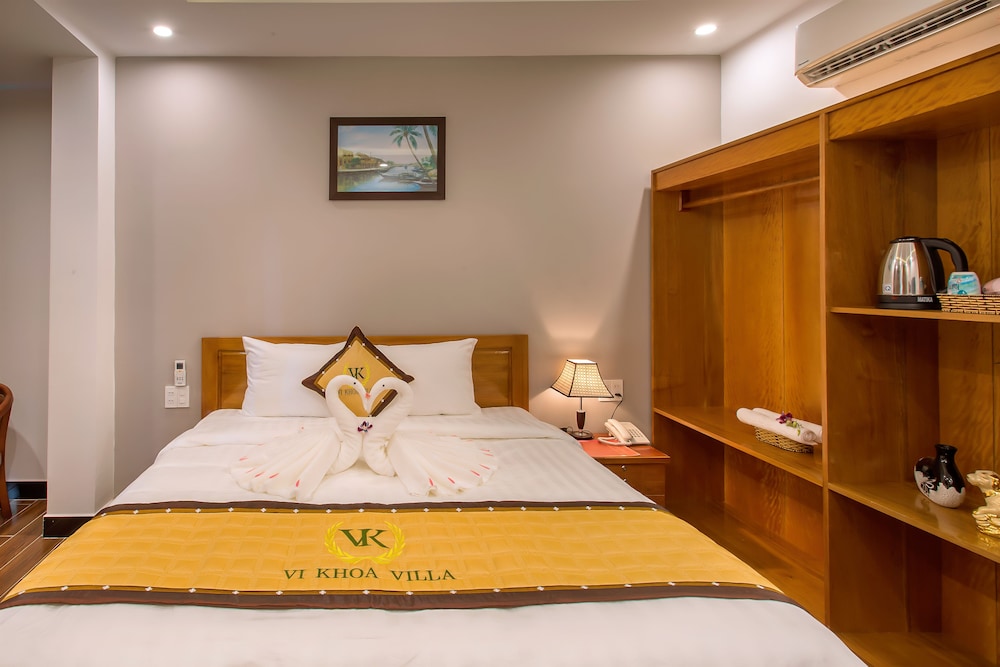 DELUXE, DOUBLE BED