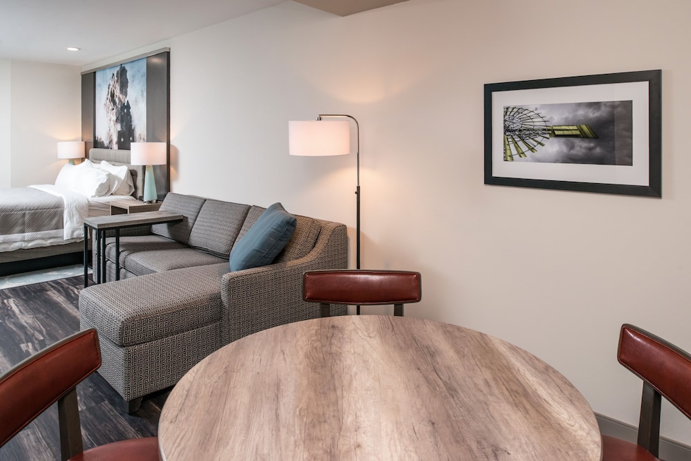 HOTEL INDIGO FRISCO 47/80