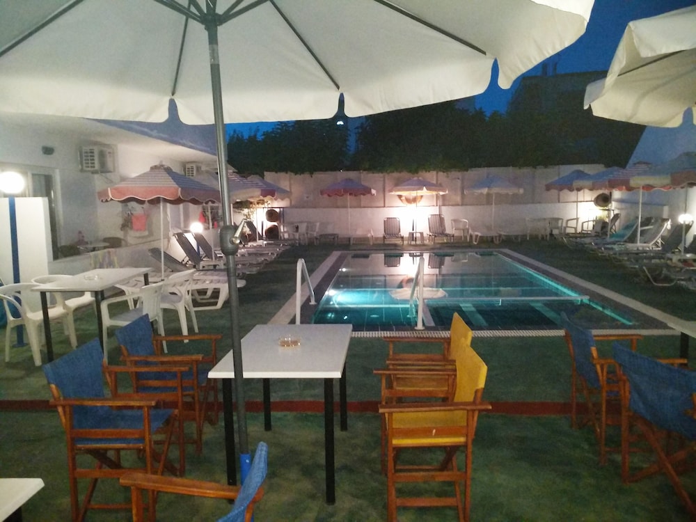 Kastelli Hotel 28/33