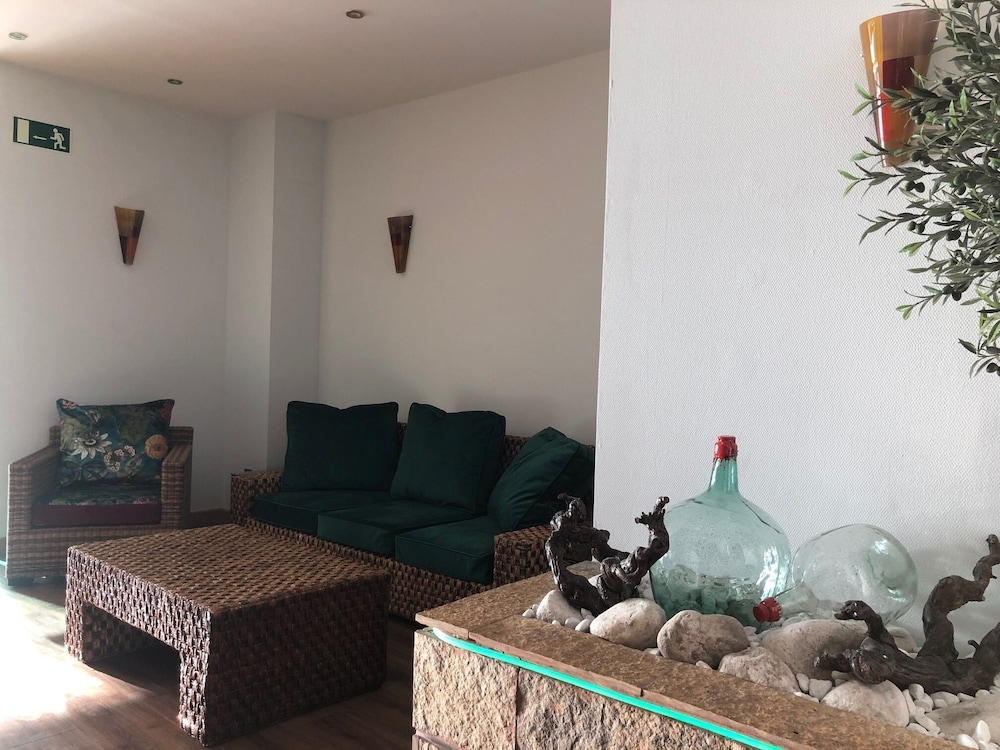 HOTEL V. CIUDAD 19/24