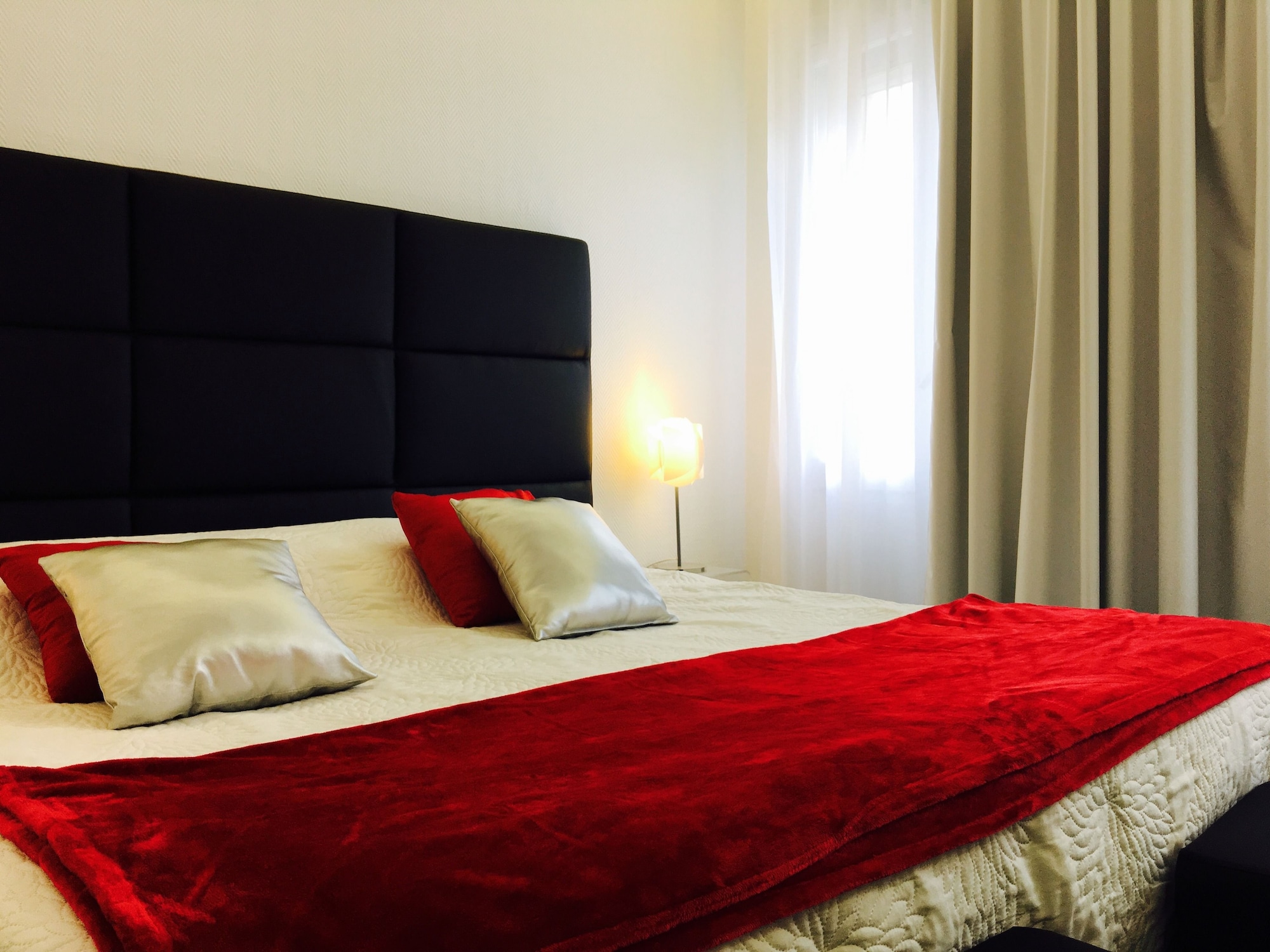 SUPERIOR, DOUBLE BED, BATHTUB