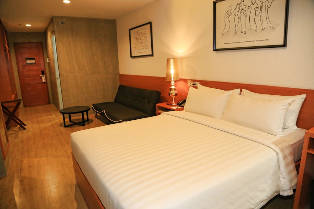 BIG Hotel 21/66