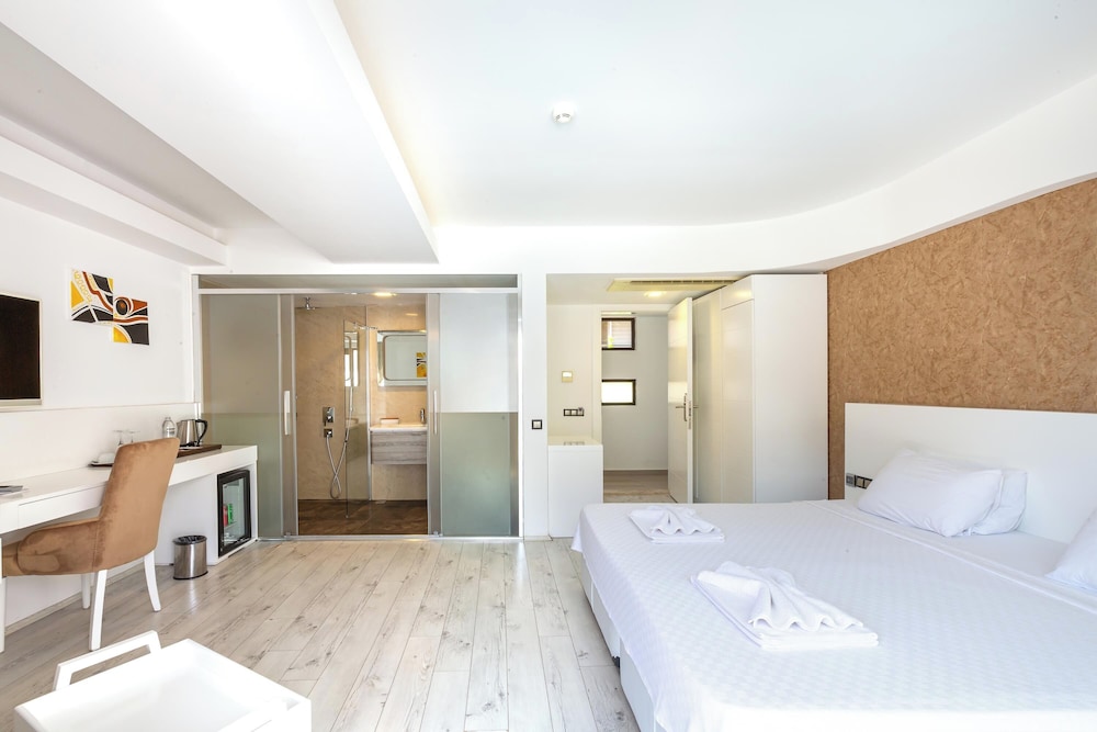 Rhapsody Hotel Kalkan - Adults Only +12 30/88