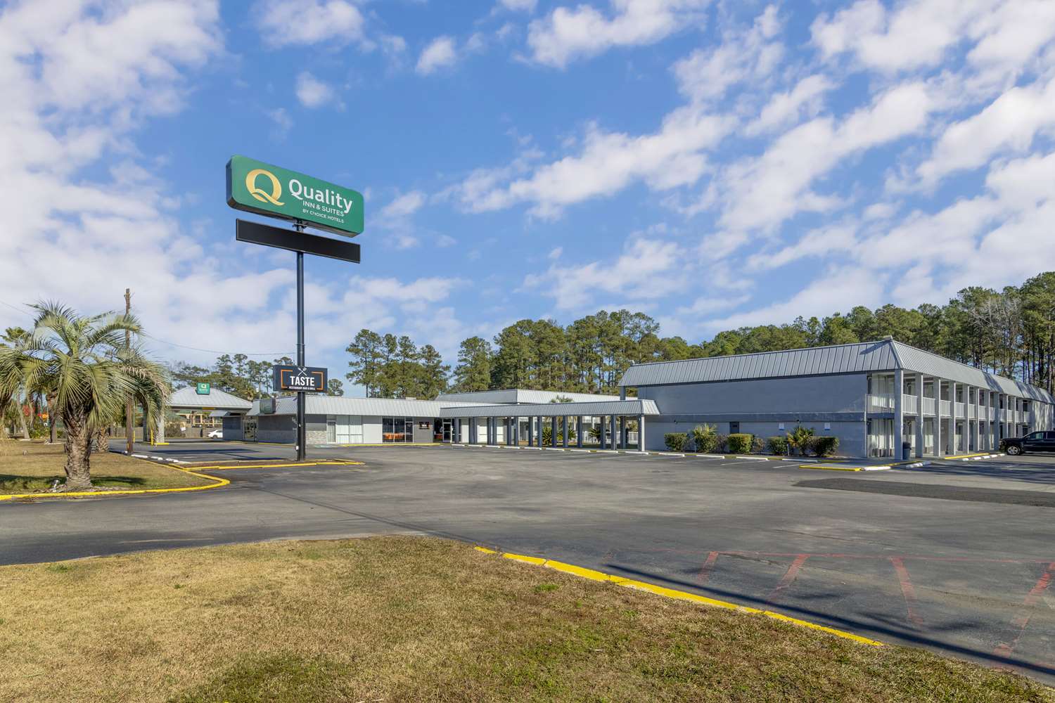 Quality Inn & Suites Hardeeville - Savannah North 8/11