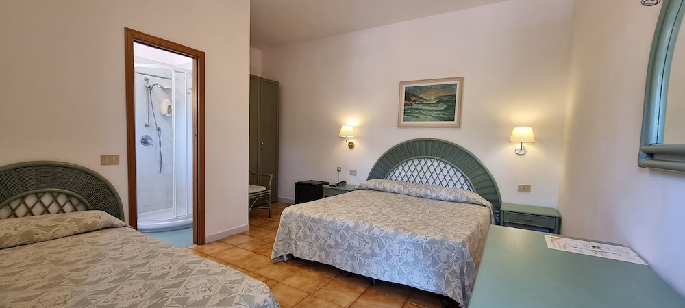 Hotel Montemerlo 16/50