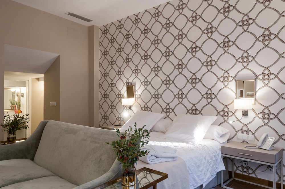 Suites Murillo Segovias 65/82