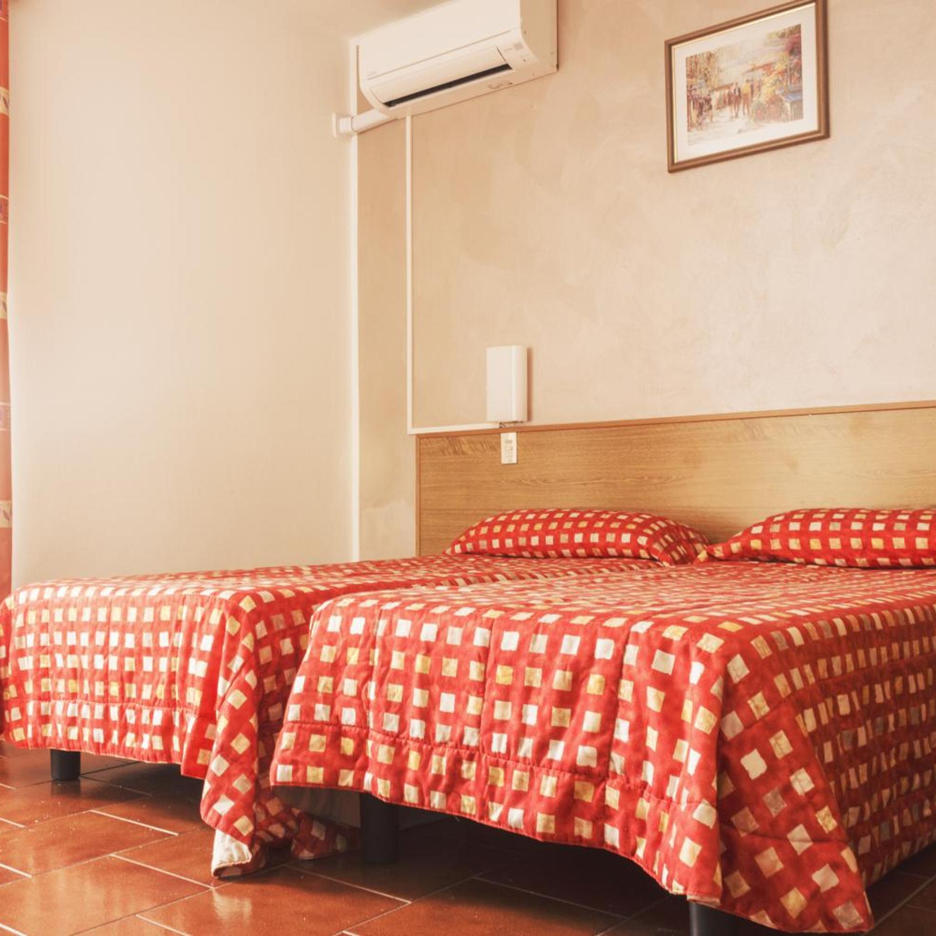 Standard, Double or Twin Bed