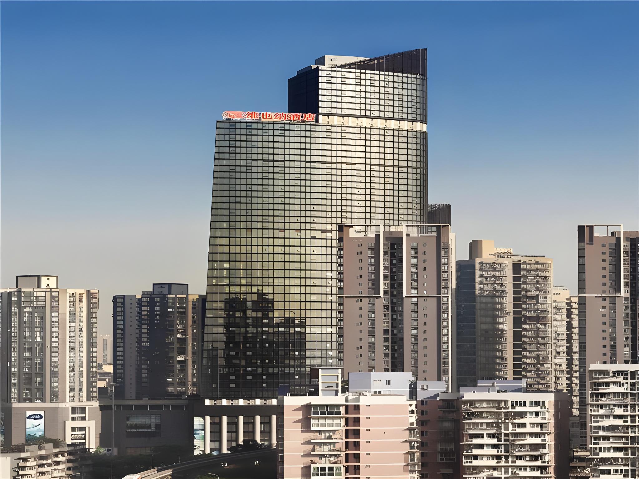 Vienna Hotel (Chongqing Yuanjiagang Metro Station) 54/58