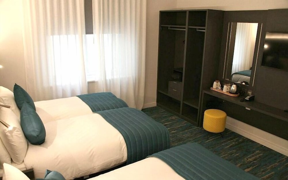 K Hotel Kensington 24/44