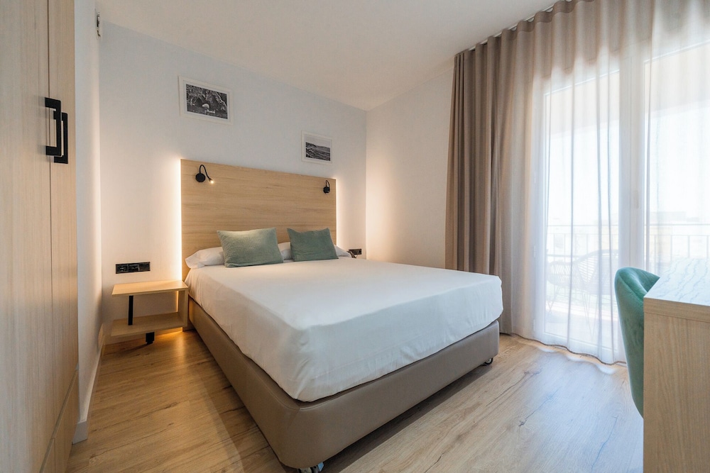 HOTEL EVENIA CORAL 9/24