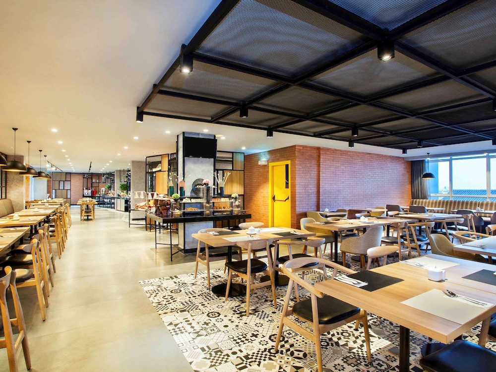 Ibis Styles Bekasi Jatibening 48/72