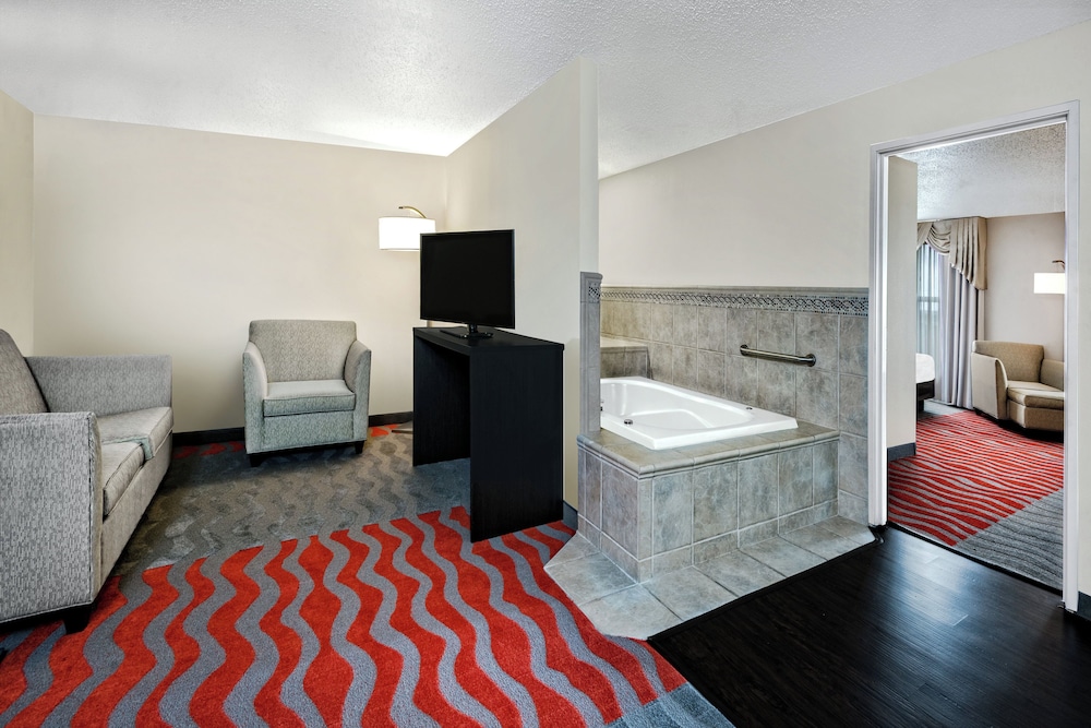 Holiday Inn Hotel & Suites College Station-Aggieland 41/69