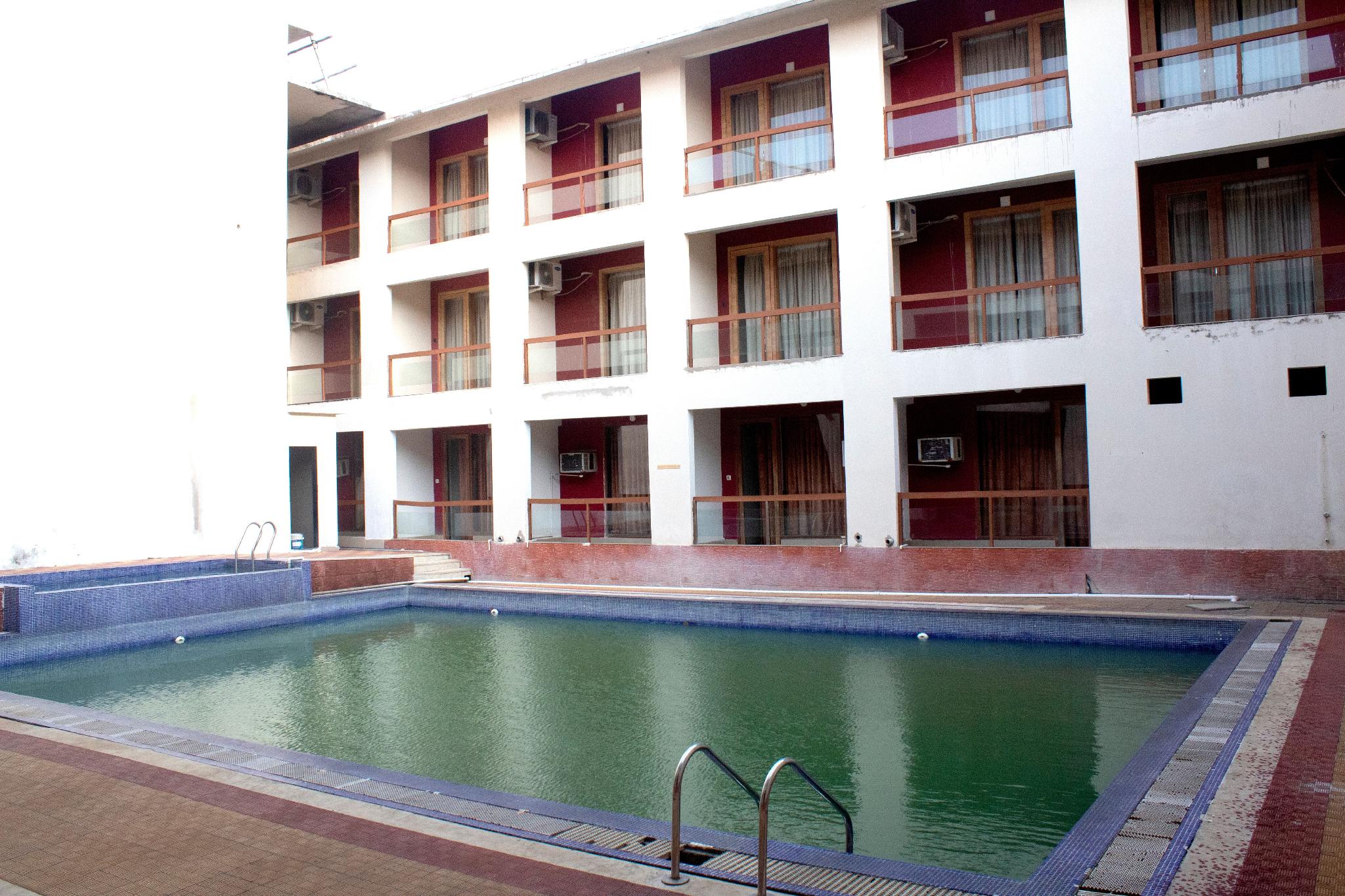 HOTEL KINGS CROWN MANDARMONI 9/37