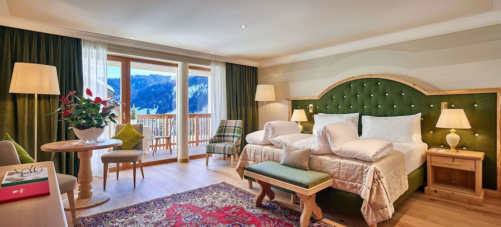 Hotel Sassongher 42/47