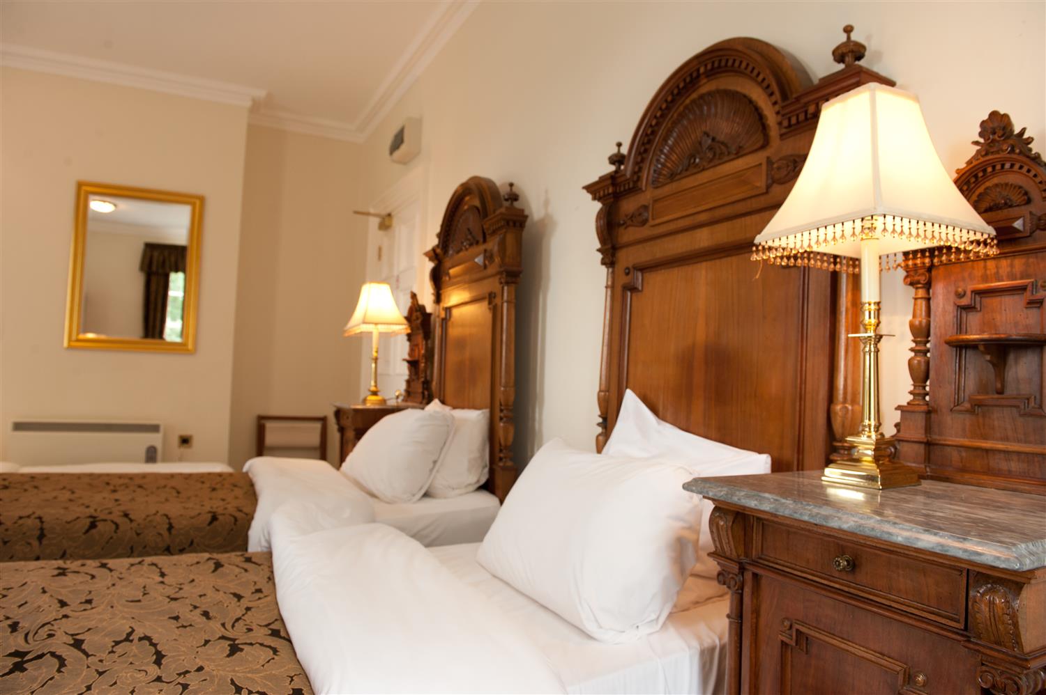 Quality, Deluxe, Twin Beds