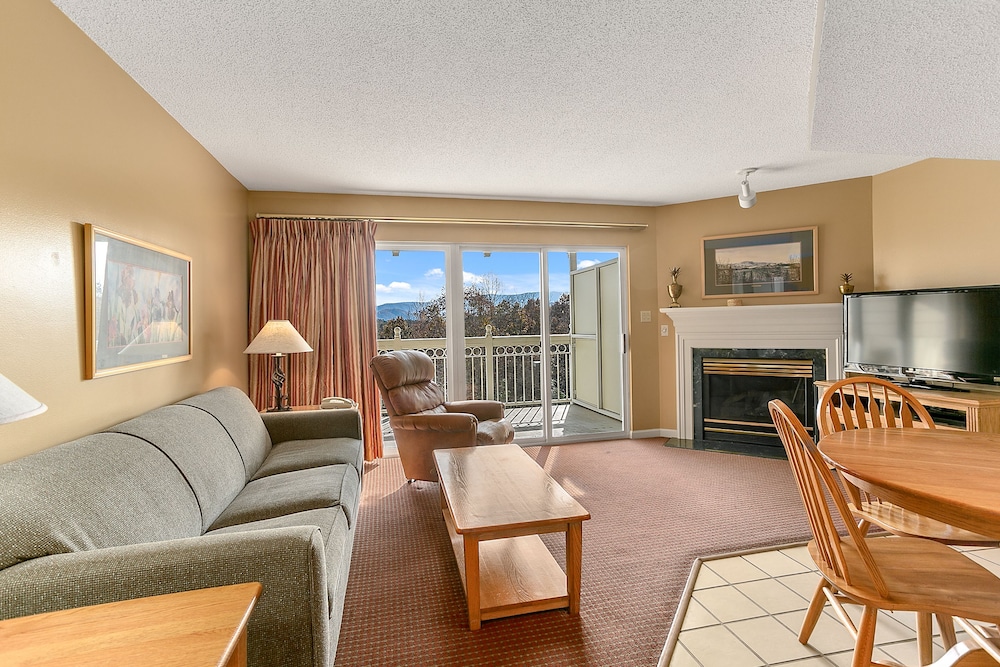 Sunrise Ridge Resort 50/73