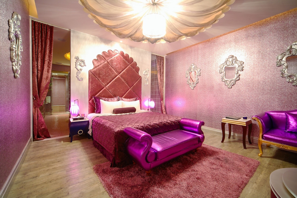 Vogue Boutigue Motel 53/64