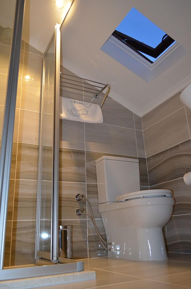 Kayi Hotel 42/44