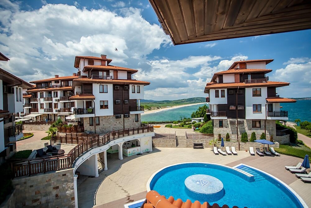 Saint Thomas Holiday Village 47/50