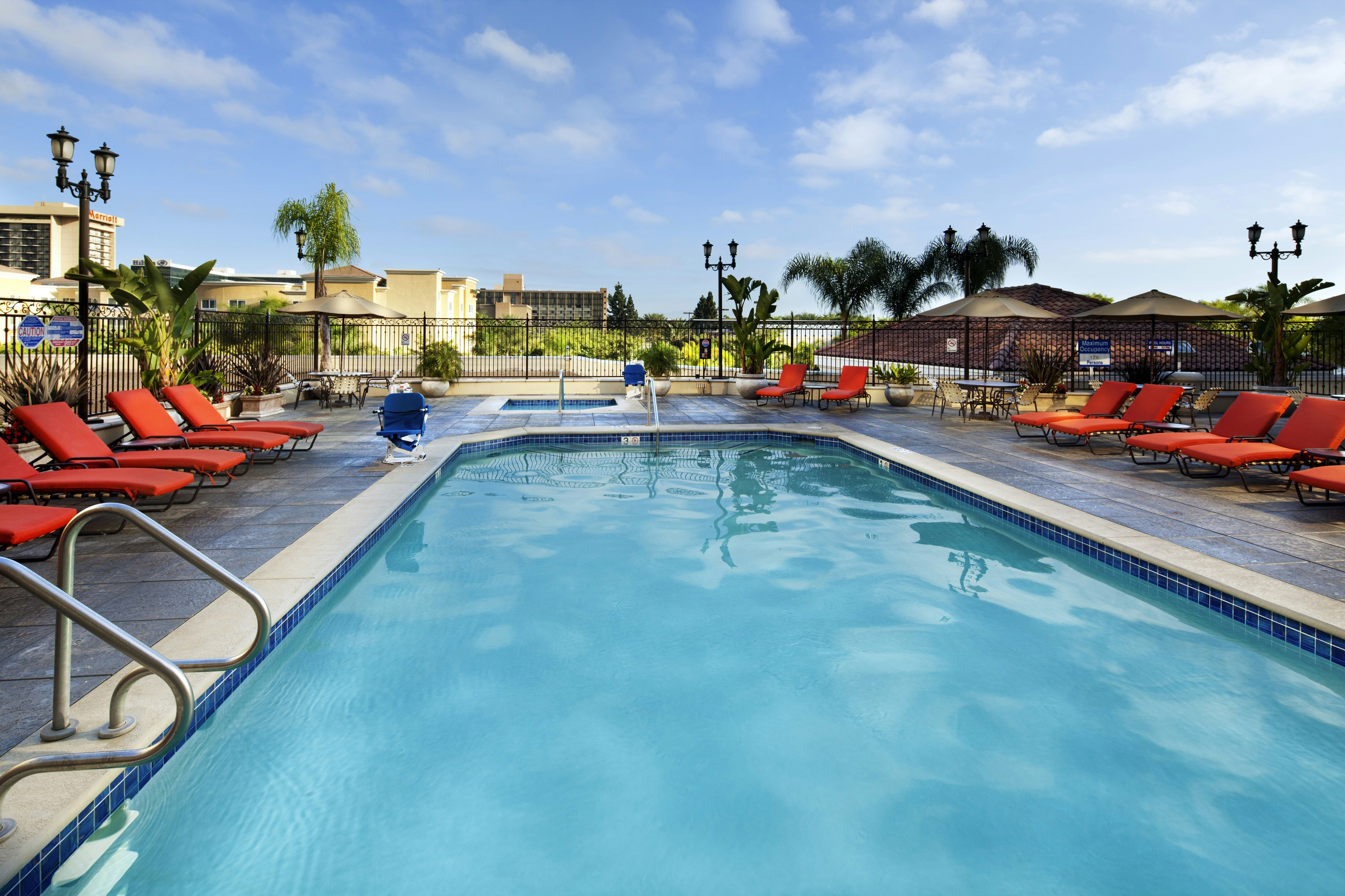 DoubleTree Suites by Hilton Hotel Anaheim Resort - Convention Center 24/56
