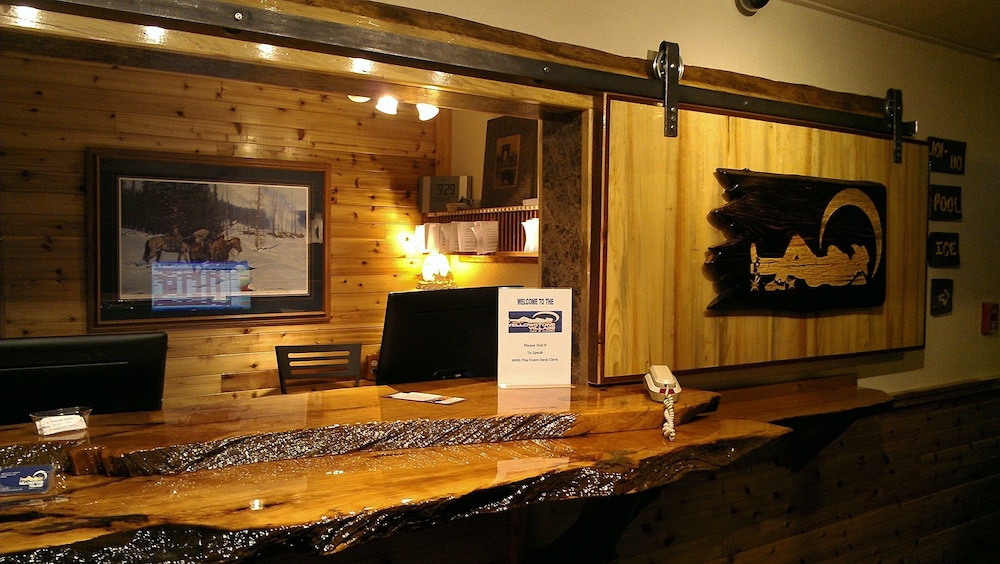 Yellowstone Village Inn and Suites 15/36