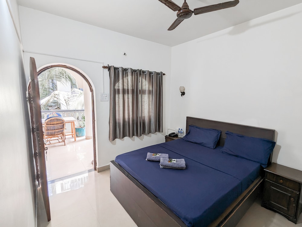 Swati Hotel 25/72