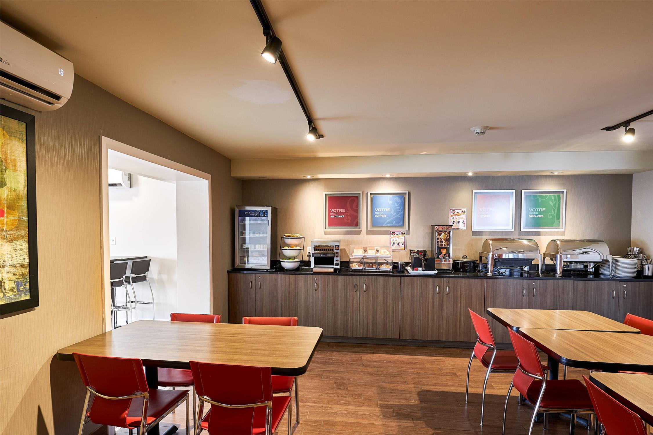 Comfort Inn Rouyn Noranda 10/16
