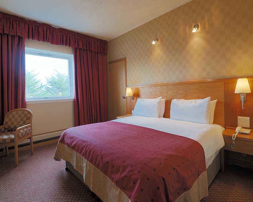 Cabarfeidh Hotel 32/82