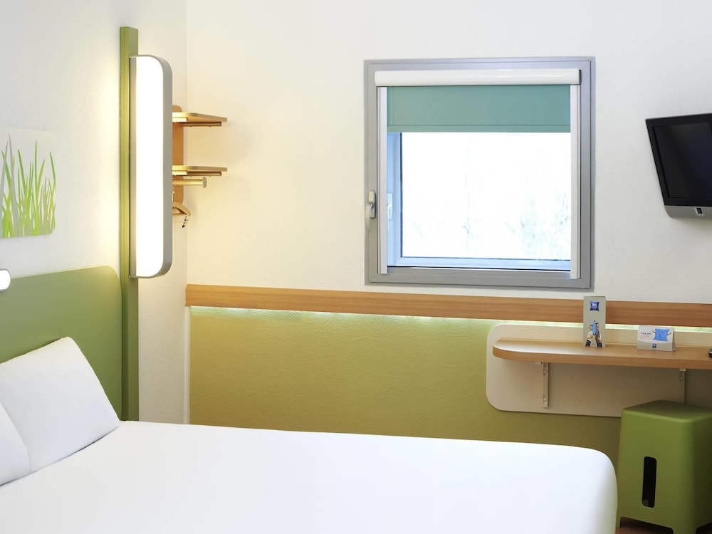 Ibis Budget Newport 17/44