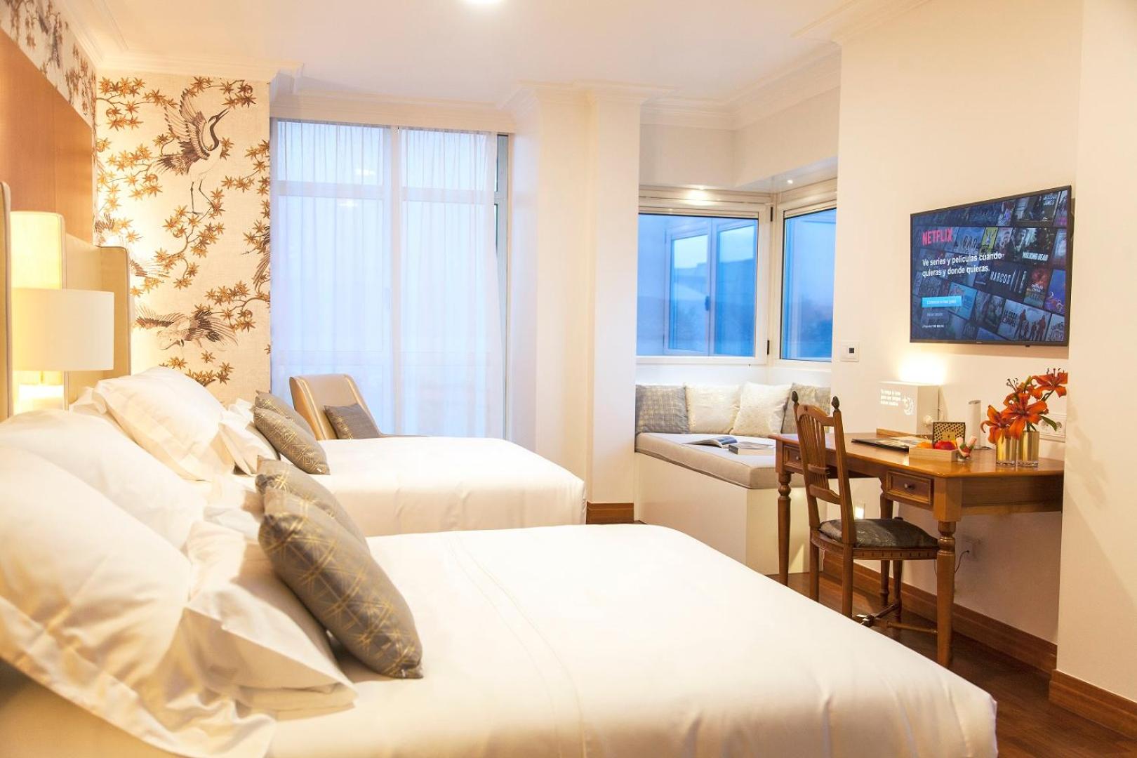 Suite, 2 Beds, Queen Bed, Sea View, No Terrace