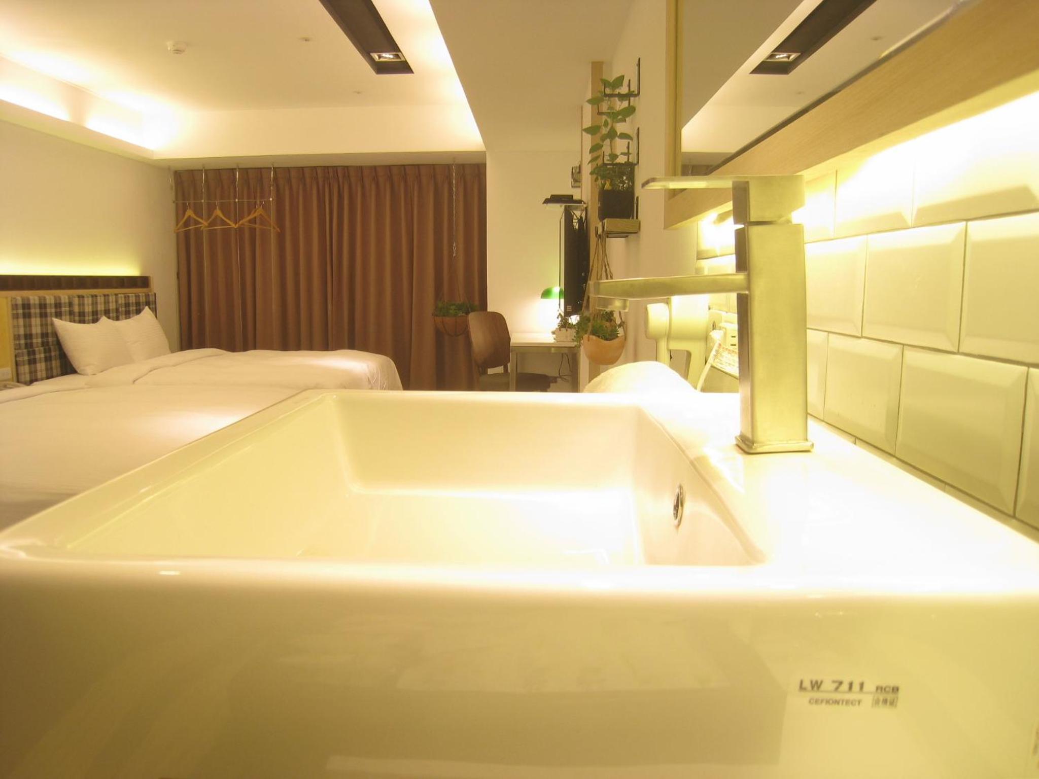 Formosa Boulevard Station Garden Hotel 12/50