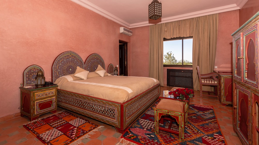 2 BEDROOMS, FAMILY SUITE