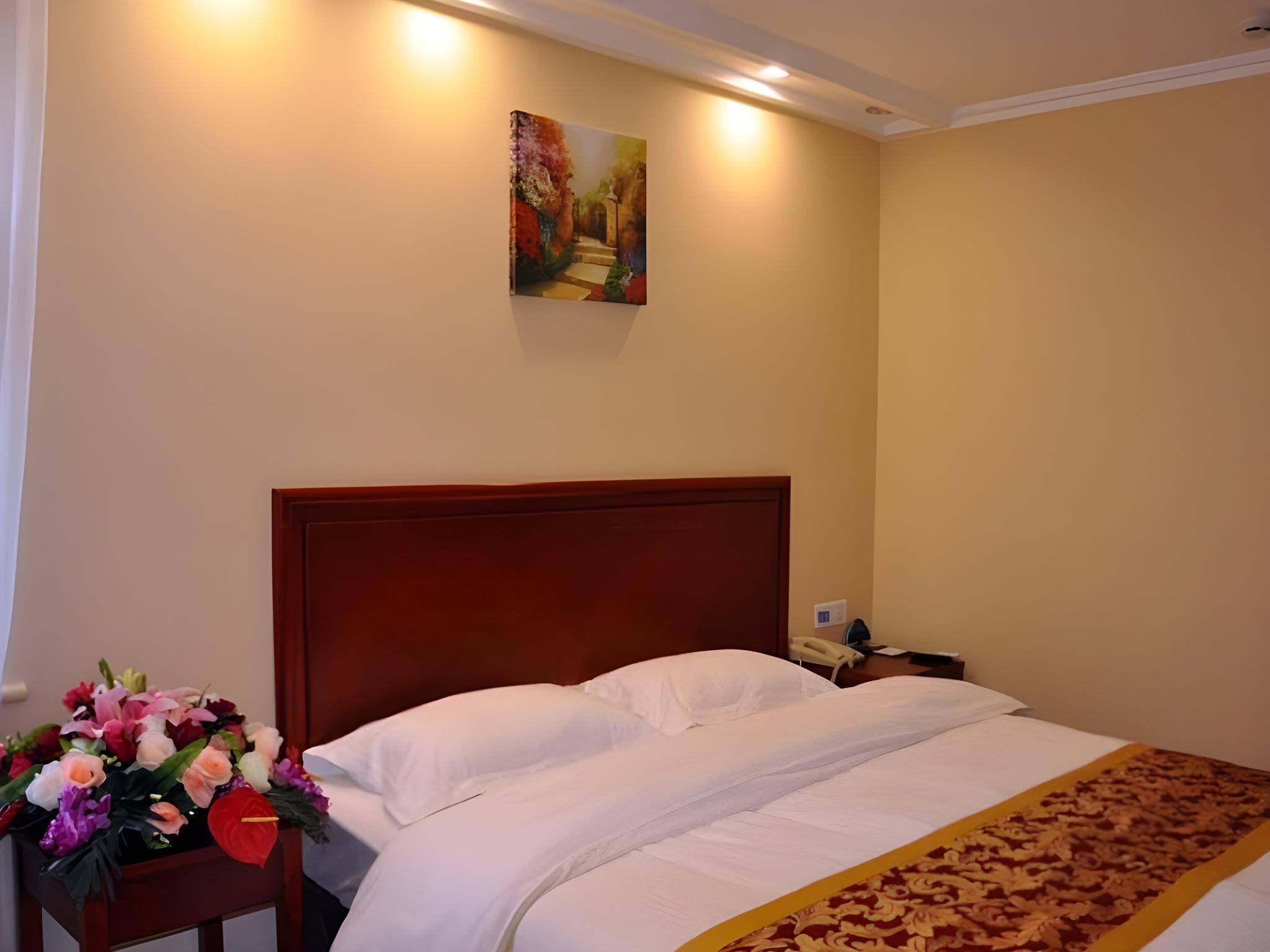 GUEST ROOM, DOUBLE BED