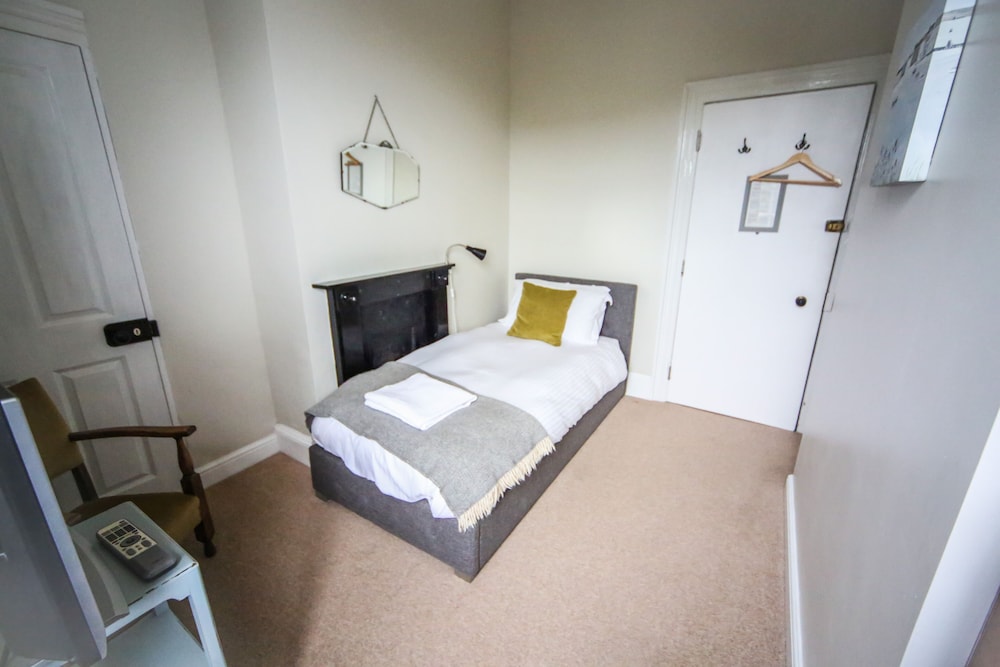 Laston House 14/50