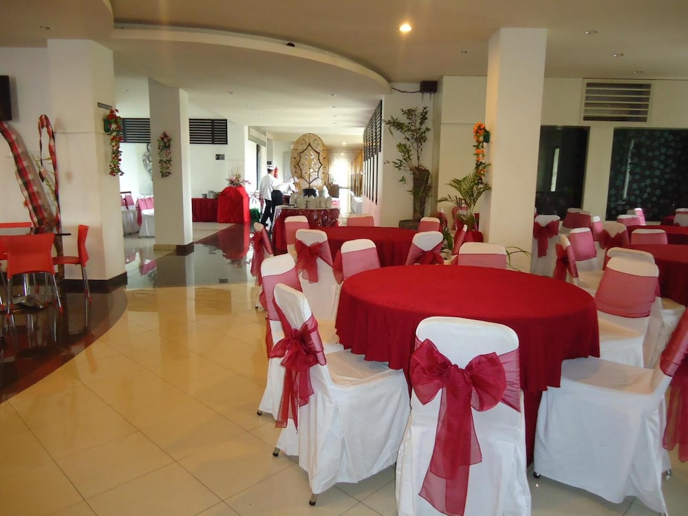 Puri Ayu Hotel 28/40