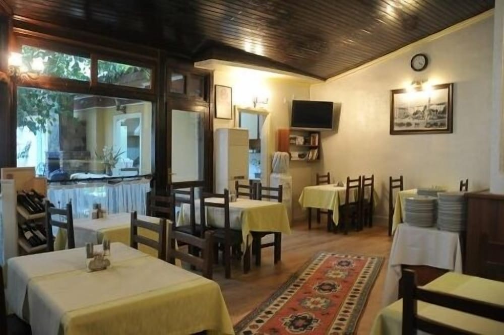 Antikhan Hotel 39/49