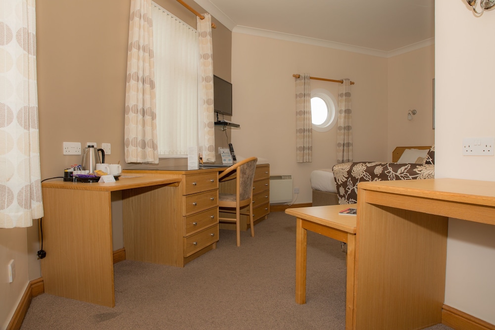 Little Haven Hotel 8/100