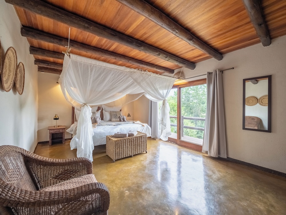 Nyati Safari Lodge 11/50