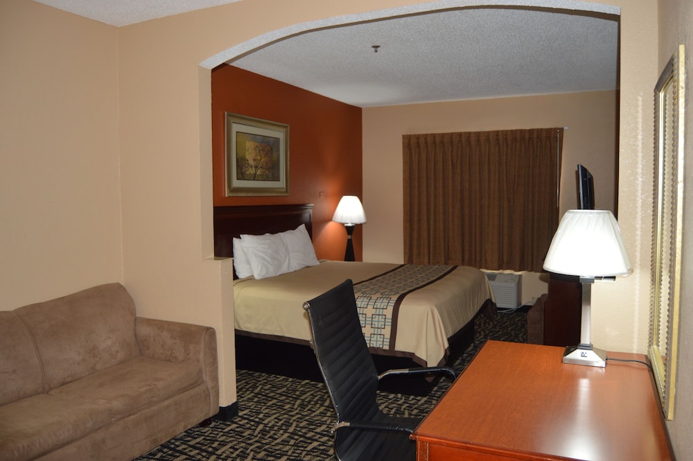 Days Inn By Wyndham Coliseum Montgomery Al 14/26