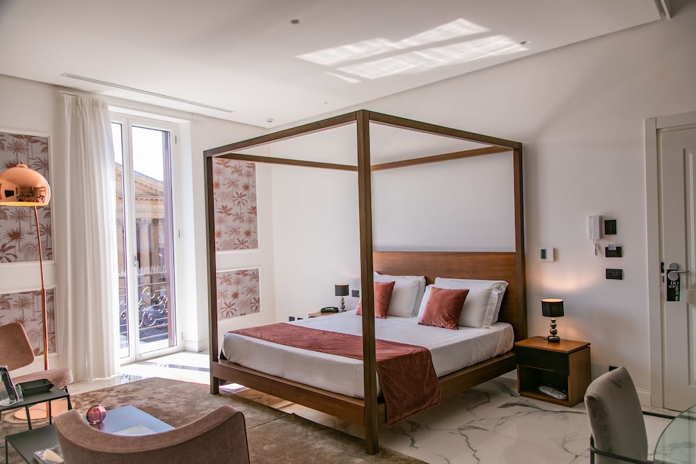 PRESIDENTIAL, LOFT